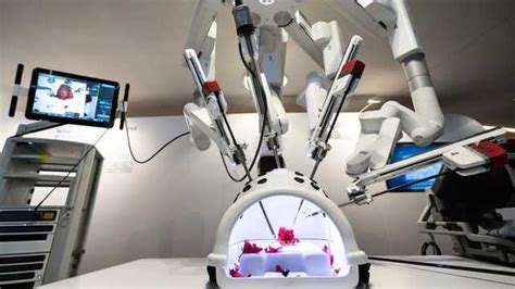 “达芬奇”手术机器人亮相达沃斯_@雷锋-梨视频官网-Pear Video
