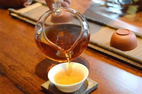 形容喝茶悠闲的词语,形容喝茶的四字词语,形容悠闲品茶的成语_大山谷图库