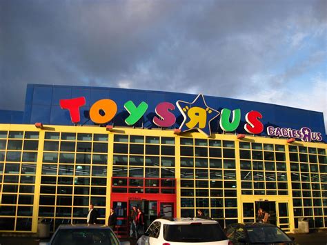 Toys R Us Officially Announces New Stores Opening This Year in the ...