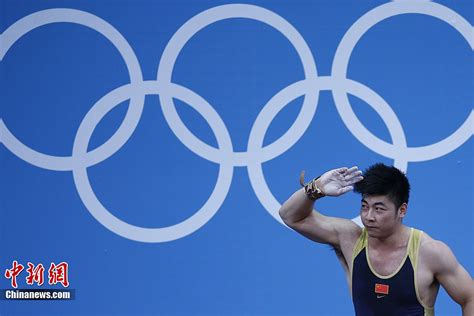 亚运金牌得主跳海救人 上岸悄无声息离开(图) - 青岛新闻网