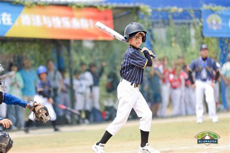 棒球少年热血对战，浙江省首届棒球锦标赛火热开赛