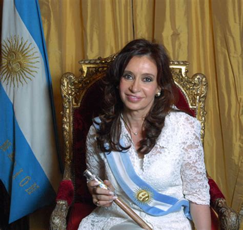 乱局之中，秘鲁首位女总统宣誓就任_凤凰网视频_凤凰网