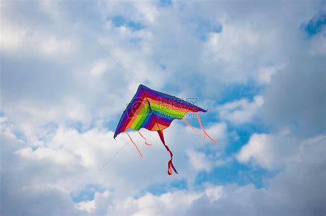 风筝在天空中飞翔jpg格式图片下载_熊猫办公