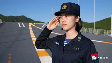 ﻿24岁掌舵山东舰，登上热搜的女兵原来是她_国防军事_中华网