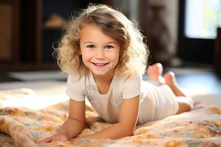 熊黛林小女孩图片