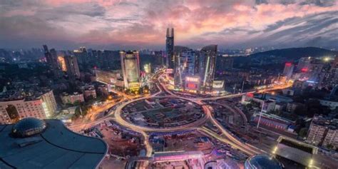 武汉解封一周年：6段采访回忆2020年春天的这座“英雄城市”_凤凰卫视_新浪博客