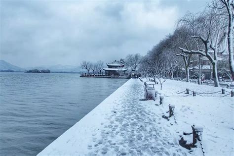 大雪发飙！杭州积雪最厚达12厘米！雪西湖惊艳了...张张都是高清屏保！