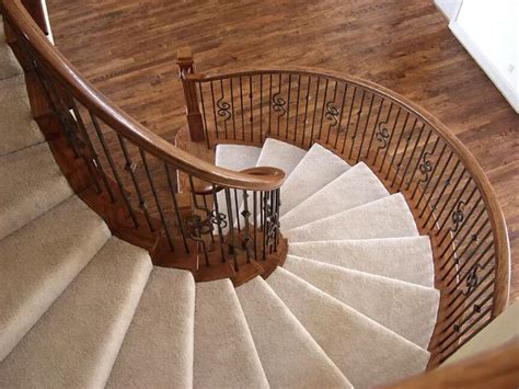 实木楼梯安装后，在使用过程中实木楼梯怎么养护？