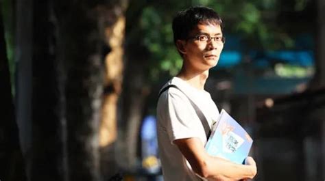 “高考钉子户”唐尚珺：复读13年只为上清华，34岁的他还要再战
