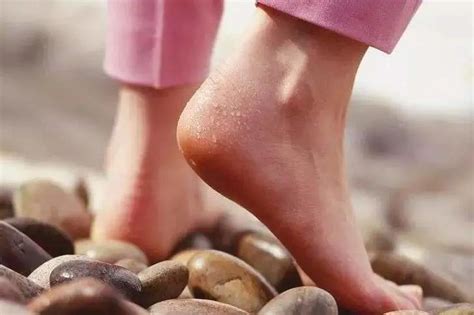 女孩子的脚趾很长是一种什么样的体验？ - 知乎