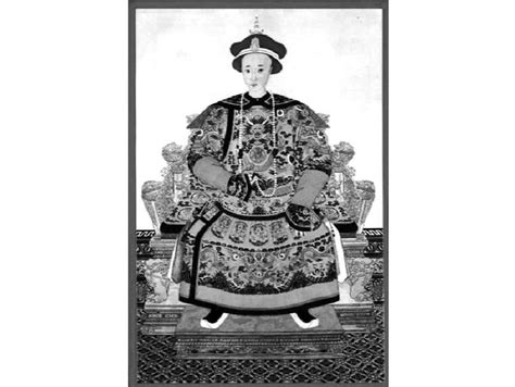 清朝十二个皇帝中只有乾隆 嘉庆 道光 咸丰是通过立储登上皇位的