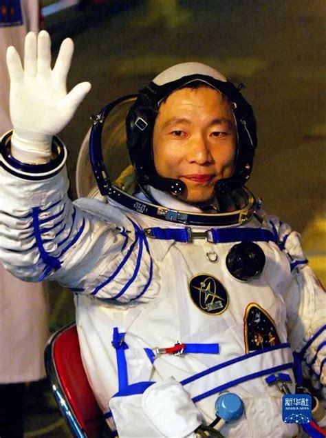 历史上的今天9月24日_1930年约翰·杨出生。约翰·杨，美国登月宇航员