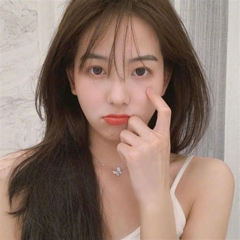 头像真人成熟温柔女生