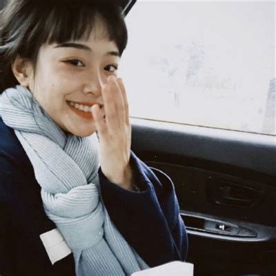 一见钟情的甜美女生头像