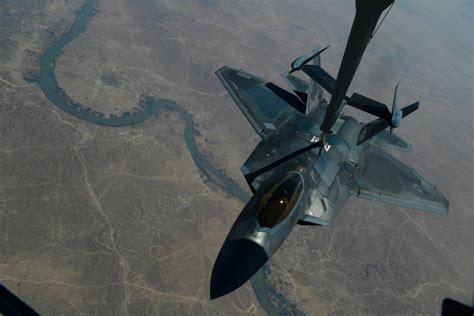 F-22 Raptor 猛禽 战斗机 - 爱空军 iAirForce
