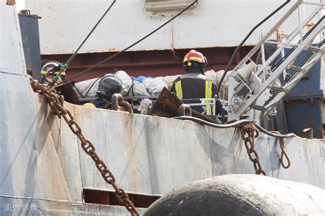 俄罗斯船只在西班牙加那利群岛起火 致3死4伤
