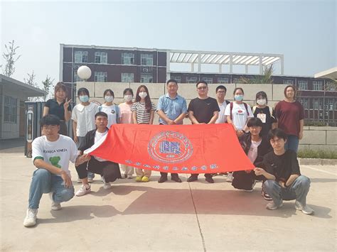 计算机科学与数学学院组织学生赴汤阴县同芳学校开展教育认知实习