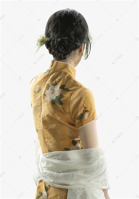 女生温柔头像背影旗袍
