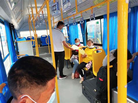 公交车内变身安全宣传“小课堂” 乘客学习兴致高 - 睢宁新闻网