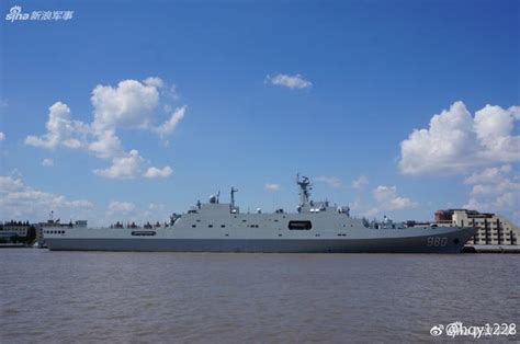 从072型中型登陆舰到071型船坞登陆舰，回首中国两栖登陆舰的发展之路_凤凰网视频_凤凰网