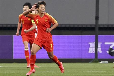 中国女足征战奥运会22人大名单公布，王霜领衔唐佳丽落选