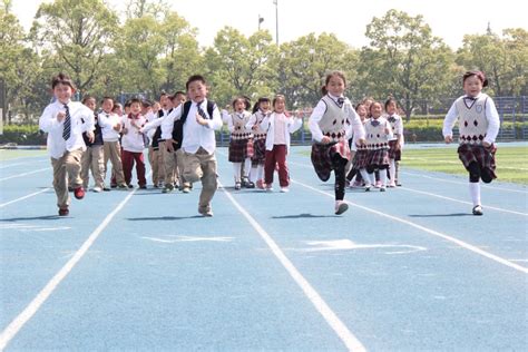 小学校园操场景观，有学生正在上体育课_3840X2160_高清视频素材下载(编号:1851282)_实拍视频_光厂(VJ师网) www ...