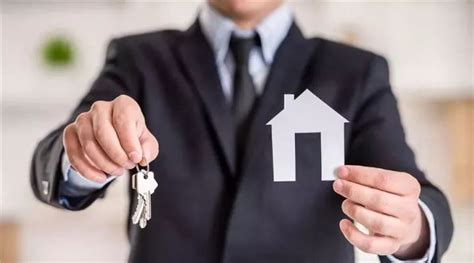 2018房产中介佣金收取标准 由房屋买卖当事人自愿选择通过