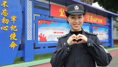 警花温柔头像女生