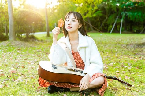 吉他弹唱女生头像温柔