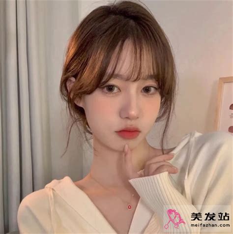 温柔刘海头像女生真人