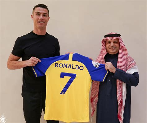 官方：37岁C罗加盟沙特球队利雅得胜利，签约至2025年-直播吧