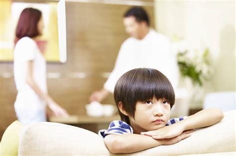 离婚后怎么离开小孩子,父母离异对孩子有什么影响作文英语_法律律师咨询