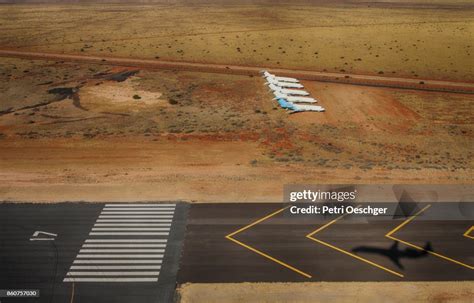 Game Capture helicopter landing in Limpopo Province, South Africa Stock Photo - Alamy