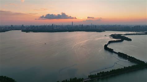 武汉晒出2021生态环境“成绩单”：南湖水果湖水质好转，全年优良空气289天_湖泊_治理_水草