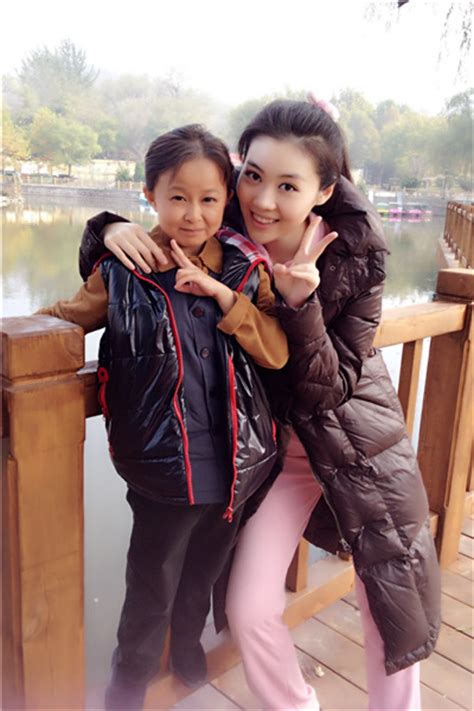 《袖珍妈妈》大结局叛逆女儿张妍感动观众_影视游__跟着影视去旅行