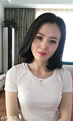 温柔阿姨自拍头像女生