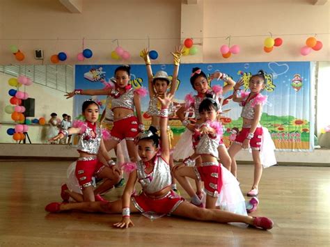 六一儿童节舞蹈《最好的舞台》幼儿舞蹈视频