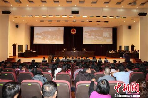 广东惠州法院开庭审理重大涉毒案 17名被告过堂-搜狐新闻