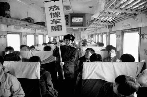 老照片：40年前的春运火车_凤凰网