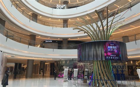 南昌也有一座王府井购物中心，人气不敌北京，设计精致但顾客稀少_品牌