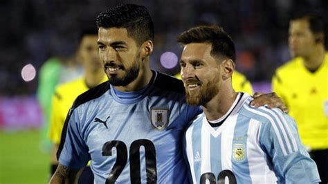 《全景足坛》【回放】世预赛南美区：乌拉圭vs阿根廷上半场_高清1080P在线观看平台_腾讯视频