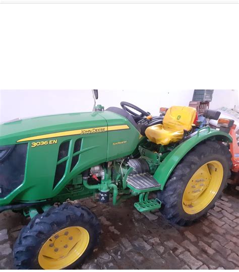 Tractor 3036E | 36 hp | Compactos | John Deere MX
