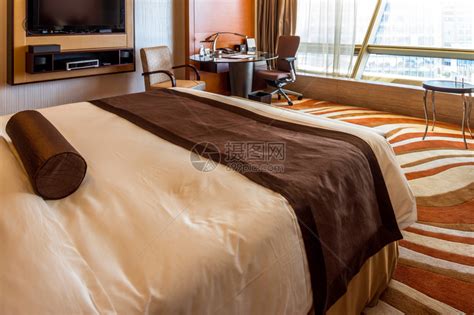 杭州的洲际酒店以其“大金球”的外观吸引了众多酒店控们的关注|洲际酒店|金球|外观_新浪新闻