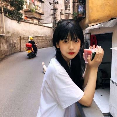 阳光温柔女生可爱头像