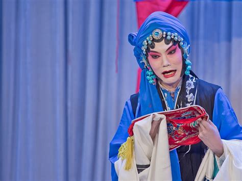 京剧名段欣赏《锁麟囊》之“一霎时”张火丁_腾讯视频