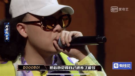 歌手2019：杨乃文为啥仅唱两首歌就被淘汰？吴青峰三个字给出答案
