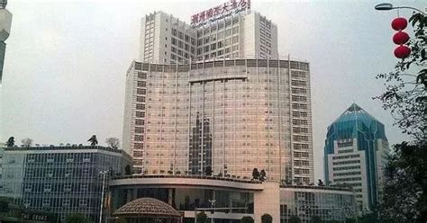 沉寂多年的潮州国际大酒店3.3亿元被拍卖,接盘者是神秘的潮商家族