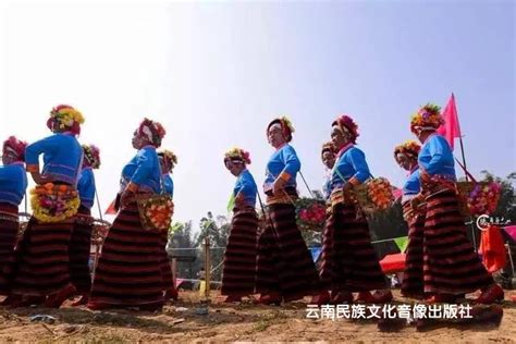 德昂族：一日不可无茶，唱歌依然优美细腻 | 云南民族文化音像出版社