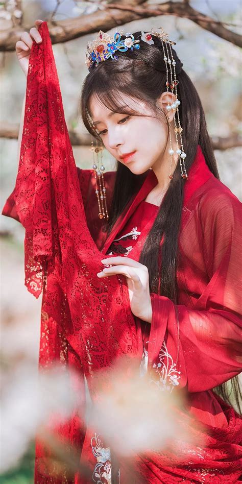 汉民族传承四千多年的传统民族服装，是四书五经中的冠服系统_奇象网
