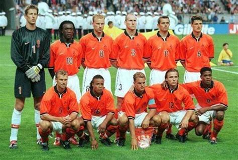 荷兰队史唯一一次大赛冠军的主力球员|荷兰|范巴斯滕|欧洲杯_新浪新闻